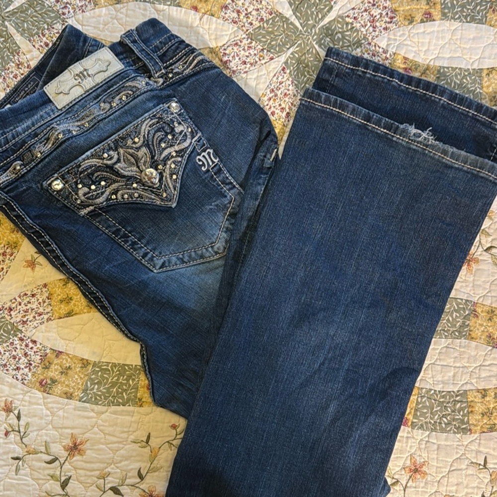 Miss Me jeans hard to find size 34 with slight stretch!